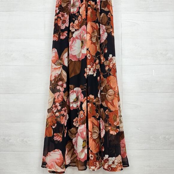 NWT Lulus Garden Meandering Maxi Dress Size S Deep V-Neck Black Floral Romantic - Picture 5 of 14